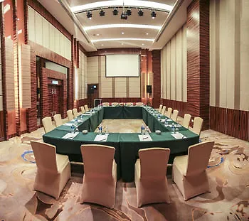 V8 Hotel Johor Bahru 4*,